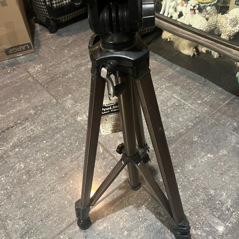Durable Black Tripod for Cameras